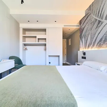 Hostal Sol y Miel-3